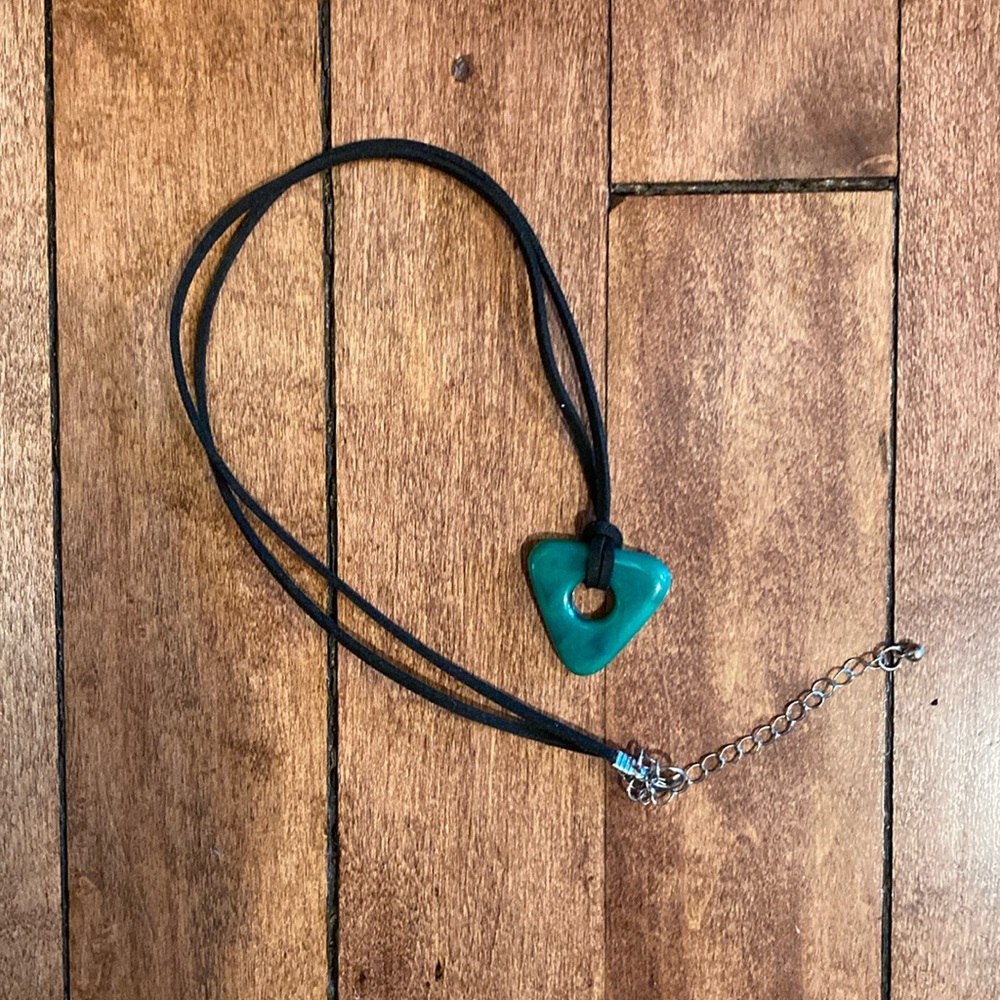 Hot Topic Coraline necklace